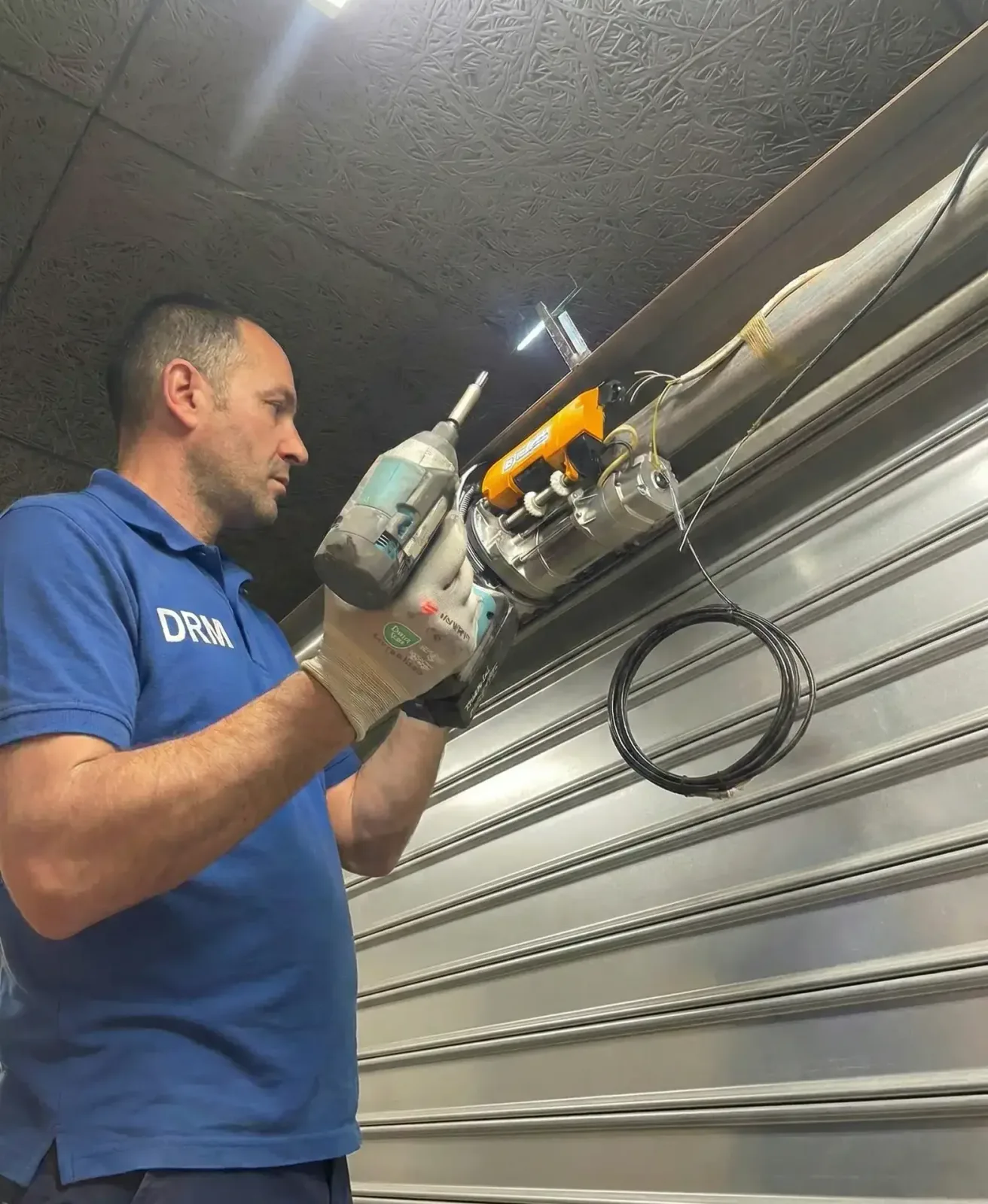 Motorisation de rideau métallique à Marseille 16